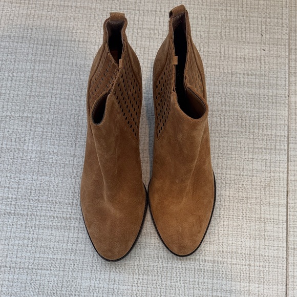 ANTONIO MELANI Tan Ankle Booties - Picture 8 of 8